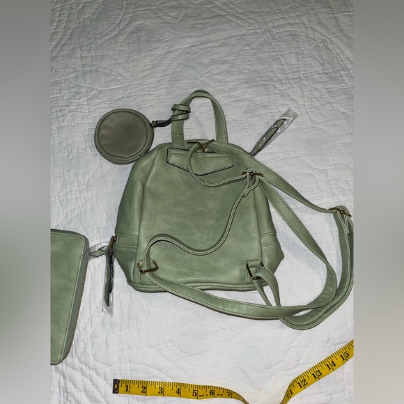 Pistachio Green Backpack with Coin Purse and Matching Wallet - New - Picture 6 of 7
